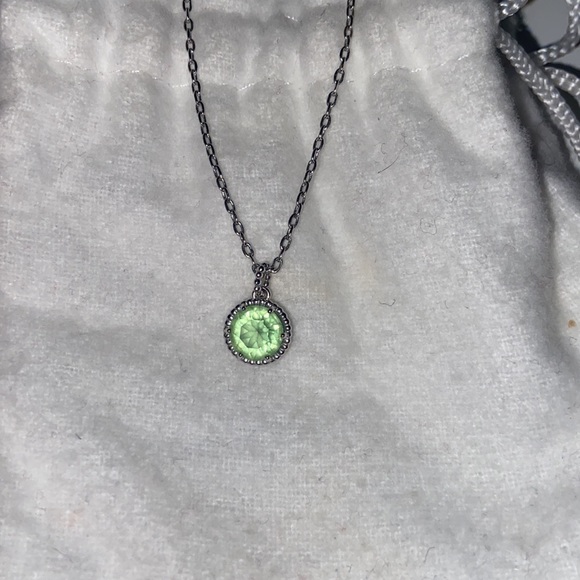 Swarovski august birthstone necklace - Picture 5 of 5